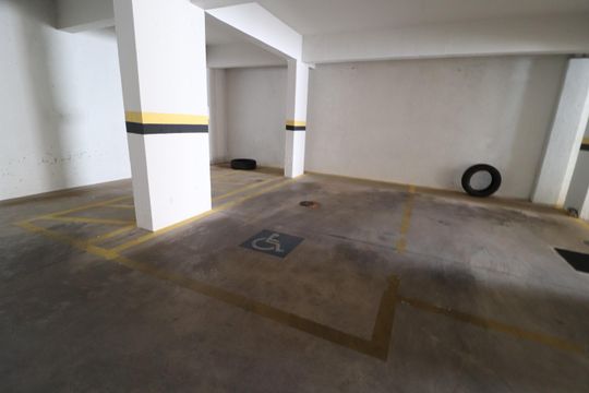 Garagem de apartamento para alugar com 2 quartos, 59m² em Brasil, Uberlândia