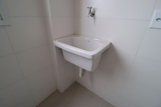 Cozinha e Área de Serviço de apartamento para alugar com 2 quartos, 59m² em Brasil, Uberlândia