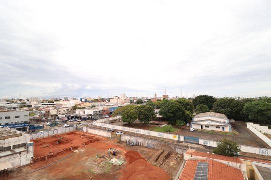 Vista de apartamento para alugar com 2 quartos, 59m² em Brasil, Uberlândia