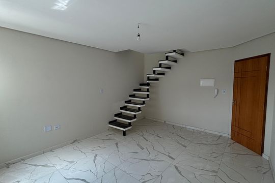 Sala  de apartamento para alugar com 2 quartos, 78m² em Jardim Guarará, Santo André