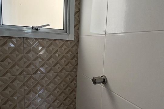 Banheiro Social de apartamento para alugar com 2 quartos, 78m² em Jardim Guarará, Santo André