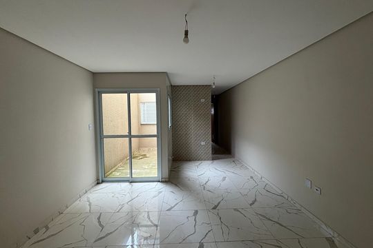 Sala  de apartamento para alugar com 2 quartos, 52m² em Jardim Guarará, Santo André