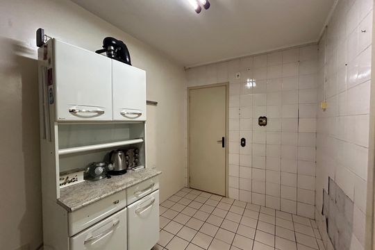 Cozinha de apartamento à venda com 1 quarto, 60m² em Centro, São Leopoldo