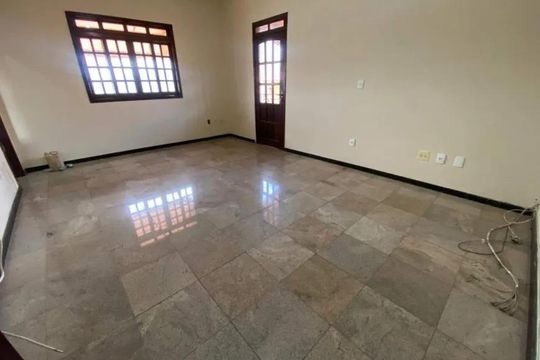 Sala de casa à venda com 4 quartos, 152m² em Tirol, Contagem