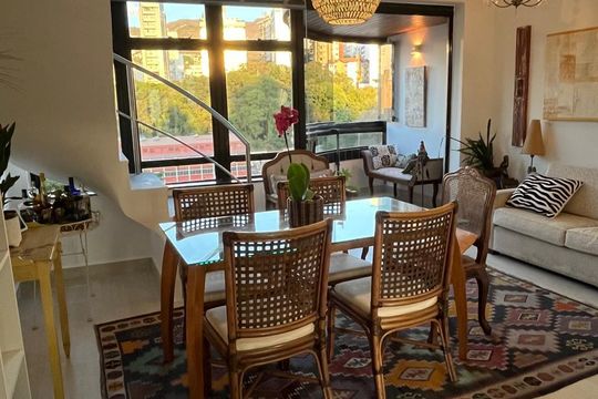 Apartamento à venda com 3 quartos, 230m² em Sion, Belo Horizonte