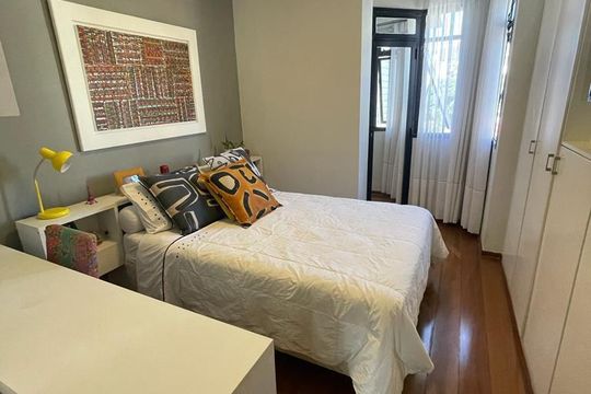 Apartamento à venda com 3 quartos, 230m² em Sion, Belo Horizonte