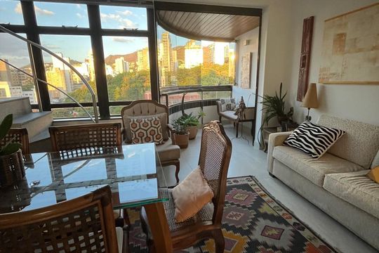 Apartamento à venda com 3 quartos, 230m² em Sion, Belo Horizonte