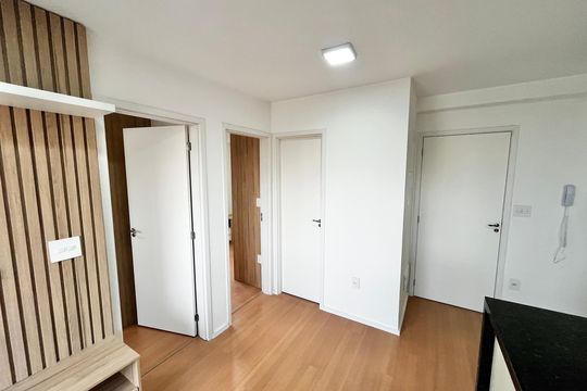 Sala/Cozinha de apartamento à venda com 2 quartos, 37m² em Parada Inglesa, São Paulo