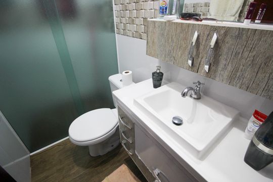 Banheiro da Suíte de casa para alugar com 3 quartos, 180m² em Jardim Vitoria, Taboão da Serra