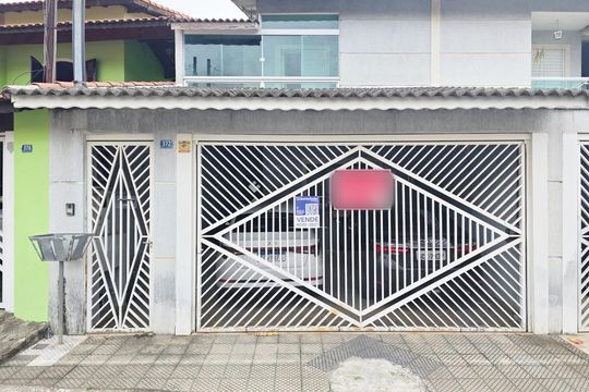 Fachada  de casa à venda com 3 quartos, 130m² em Jardim Santa Clara, Guarulhos