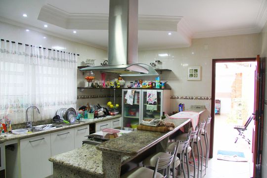 Cozinha  de casa à venda com 3 quartos, 130m² em Jardim Santa Clara, Guarulhos