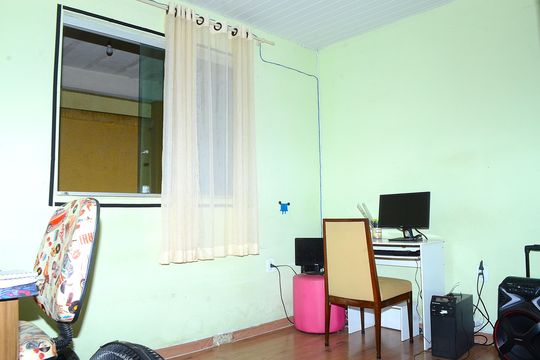 Quarto 3 de casa à venda com 5 quartos, 200m² em Dom Silvério, Belo Horizonte