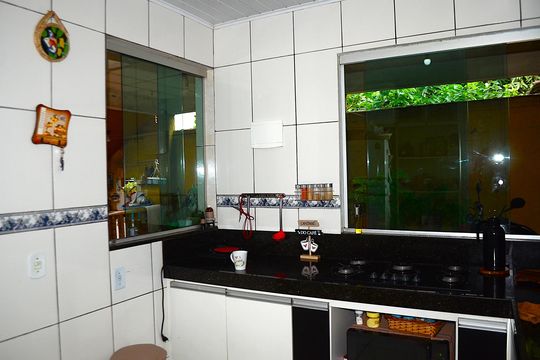 Cozinha de casa à venda com 5 quartos, 200m² em Dom Silvério, Belo Horizonte