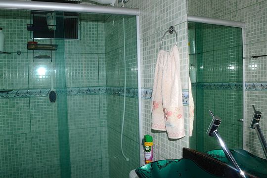Banheiro 2 de casa à venda com 5 quartos, 200m² em Dom Silvério, Belo Horizonte