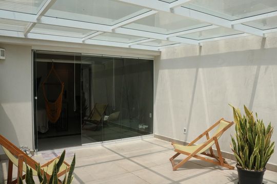 Varanda de kitnet/studio para alugar com 1 quarto, 48m² em Perdizes, São Paulo