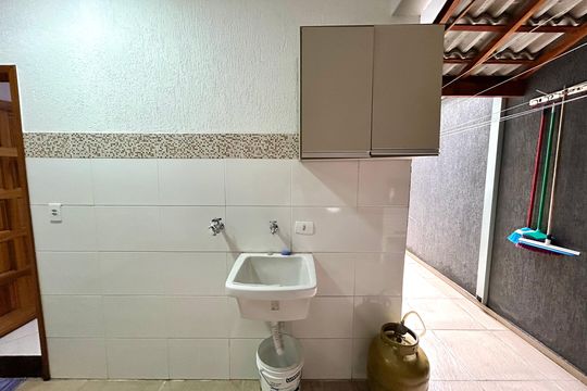 Área de Serviço de casa para alugar com 3 quartos, 153m² em Jardim Paraventi, Guarulhos