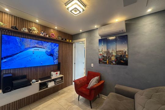 Sala de apartamento à venda com 1 quarto, 50m² em Alphaville Empresarial, Barueri