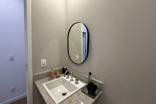 Banheiro de apartamento à venda com 3 quartos, 89m² em Alphaville, Barueri