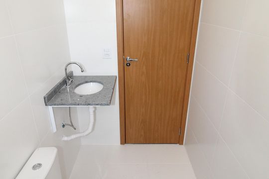 Banheiro da Suíte de apartamento para alugar com 2 quartos, 70m² em Colinas do Paratehy, São José dos Campos