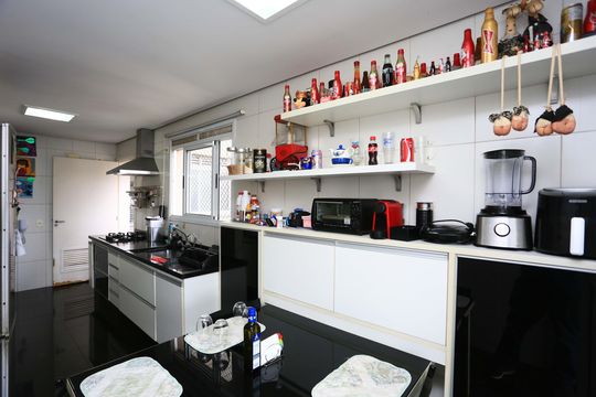 cozinha de apartamento à venda com 3 quartos, 170m² em Vila Andrade, São Paulo