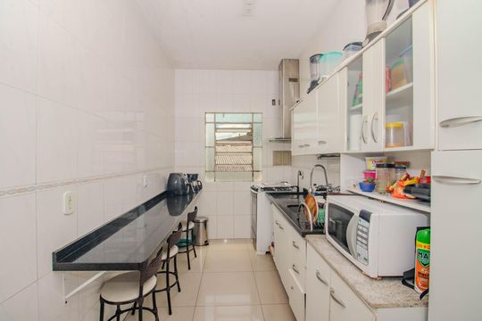 Cozinha de casa à venda com 5 quartos, 285m² em Vila Jardim, Porto Alegre