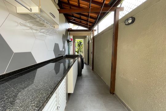 Área de Serviço de casa à venda com 4 quartos, 171m² em Rolinópolis, São Paulo