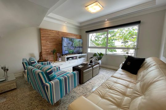 Casa à venda com 4 quartos, 171m² em Rolinópolis, São Paulo