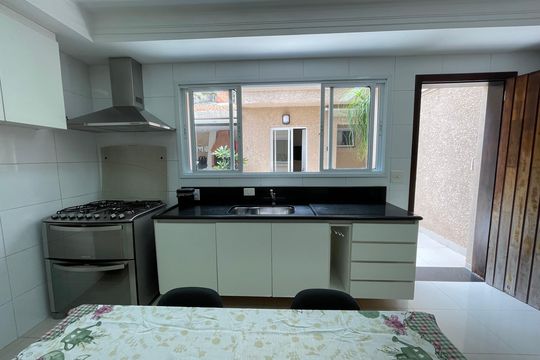 Cozinha de casa à venda com 4 quartos, 171m² em Rolinópolis, São Paulo