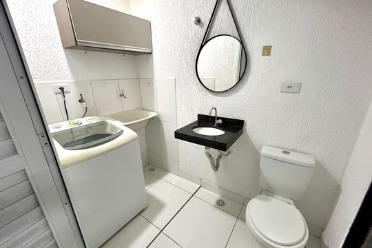Área de serviço de apartamento para alugar com 2 quartos, 96m² em Vila Pires, Santo André