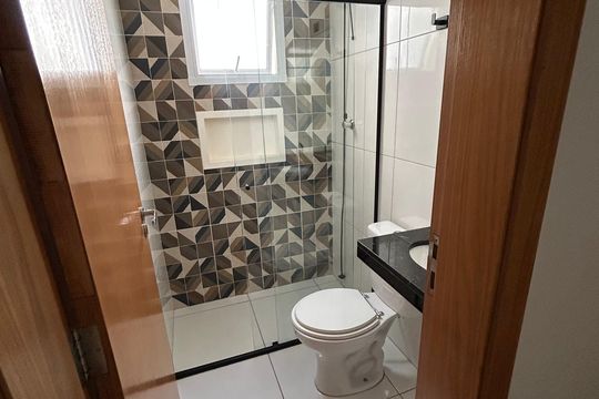 Banheiro 1 de apartamento para alugar com 2 quartos, 96m² em Vila Pires, Santo André