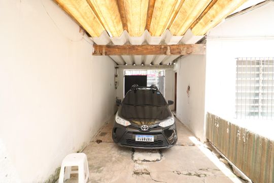 Garagem de casa à venda com 2 quartos, 96m² em Vila Campesina, Osasco