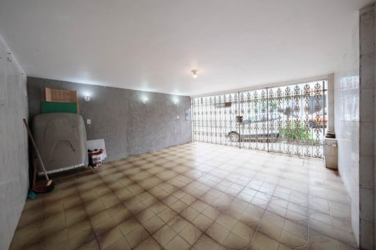 Garagem de casa à venda com 3 quartos, 146m² em Cidade Líder, São Paulo