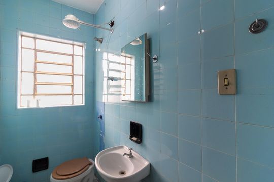 Banheiro Social de casa para alugar com 3 quartos, 338m² em Jardim Nosso Lar, São Paulo