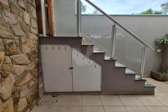 Casa à venda com 3 quartos, 134m² em Vila Fiat Lux, São Paulo