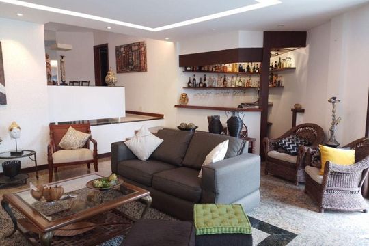 Casa à venda com 3 quartos, 240m² em Badu, Niterói