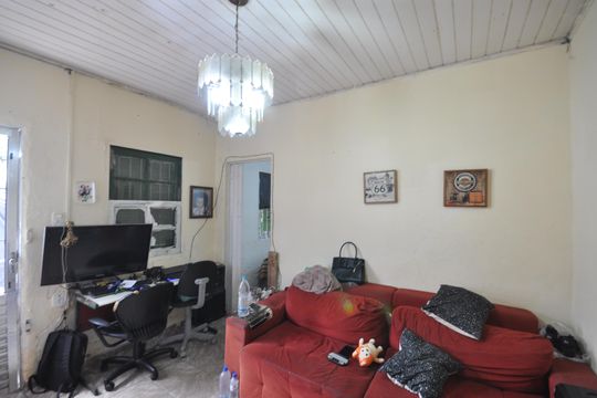 Sala de casa à venda com 1 quarto, 72m² em Guapira, São Paulo