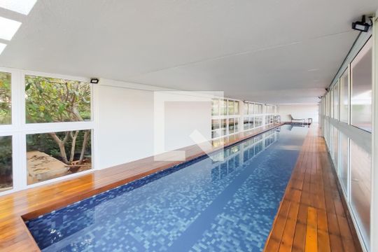 Piscina Coberta  de apartamento para alugar com 3 quartos, 180m² em Campo Belo, São Paulo