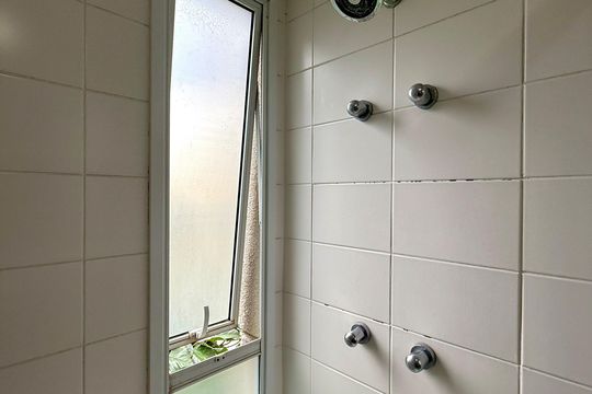 Banheiro Suíte 2 de apartamento para alugar com 3 quartos, 180m² em Campo Belo, São Paulo