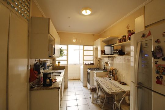 Cozinha de apartamento para alugar com 3 quartos, 153m² em Independência, Porto Alegre