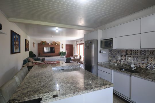 Cozinha de casa à venda com 4 quartos, 234m² em Nossa Senhora das Gracas, Canoas