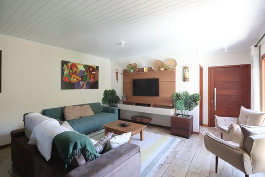 Casa à venda com 4 quartos, 234m² em Nossa Senhora das Gracas, Canoas