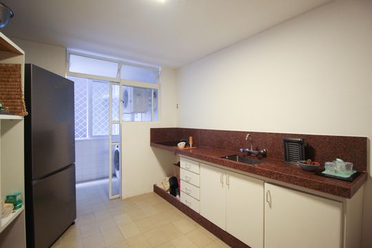Cozinha de apartamento à venda com 2 quartos, 90m² em Indianópolis, São Paulo