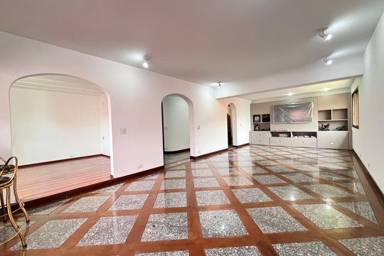 Sala de apartamento à venda com 3 quartos, 242m² em Indianópolis, São Paulo