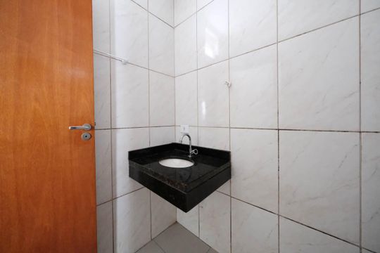 Banheiro de apartamento para alugar com 1 quarto, 39m² em Vila Buenos Aires, São Paulo