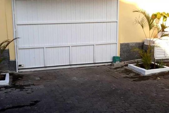 Casa à venda com 3 quartos, 100m² em Pechincha, Rio de Janeiro