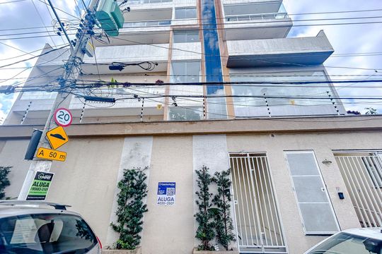 Fachada com Plaquinha de kitnet/studio à venda com 1 quarto, 36m² em Vila Granada, São Paulo