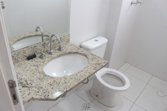 Banheiro Social de apartamento para alugar com 2 quartos, 65m² em Fundação, São Caetano do Sul