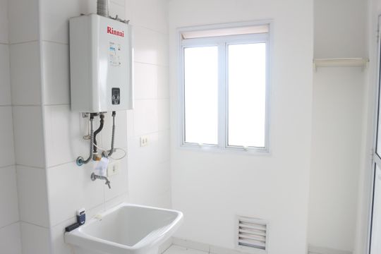 Área de Serviço de apartamento para alugar com 2 quartos, 65m² em Fundação, São Caetano do Sul