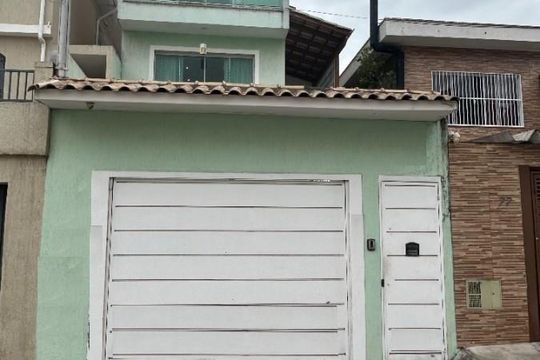 Casa para alugar com 4 quartos, 330m² em Vila Mazzei, São Paulo