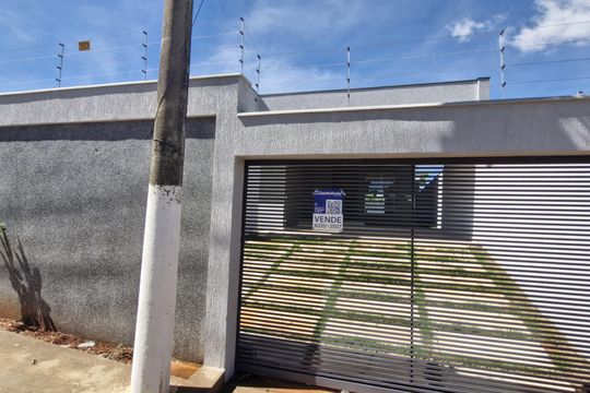 Casa à venda com 3 quartos, 500m² em Várzea, Lagoa Santa